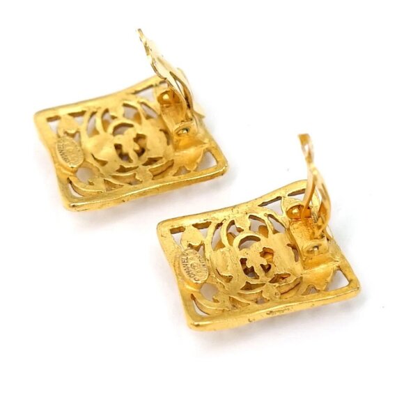 CHANEL CC Logos Square Clip-On Earrings Gold Tone 95A Auth p115-1 - Picture 5 of 5